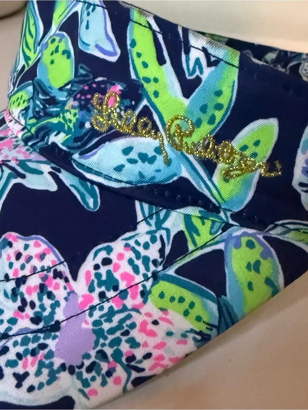 Lilly Pulitzer Match in the Shade Visor Hat Navy Pink Pineapple Paradise Floral